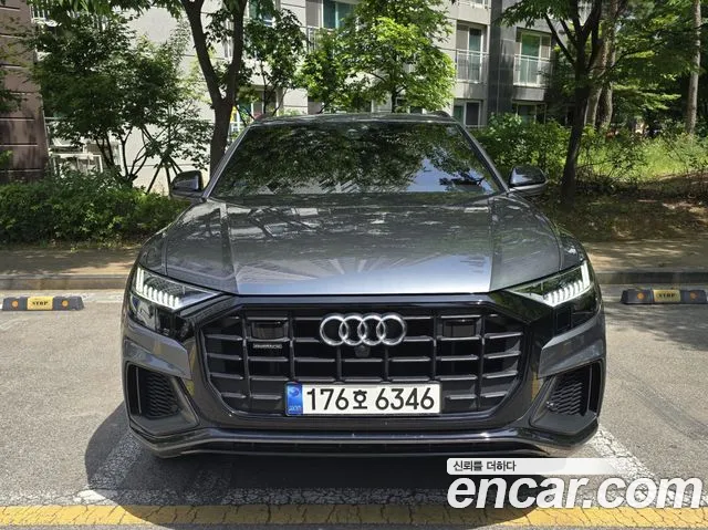 Audi Q8