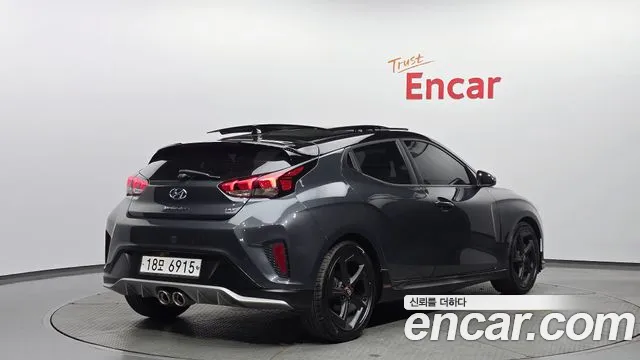 Hyundai Veloster — фото 2