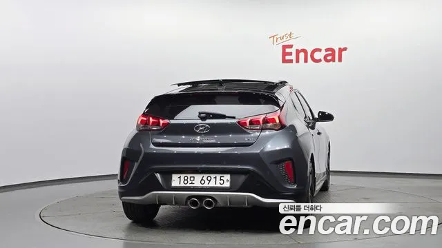 Hyundai Veloster — фото 4