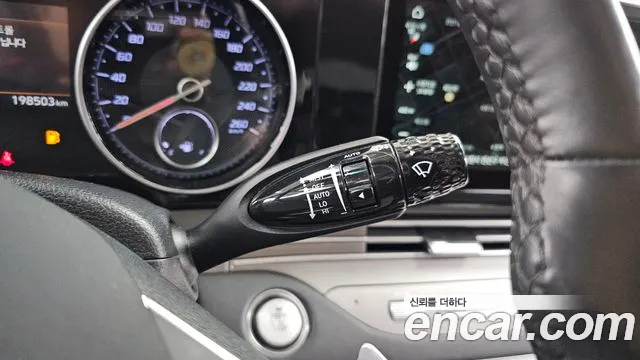 Hyundai Grandeur — фото 18