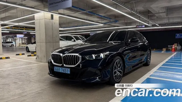 BMW i5