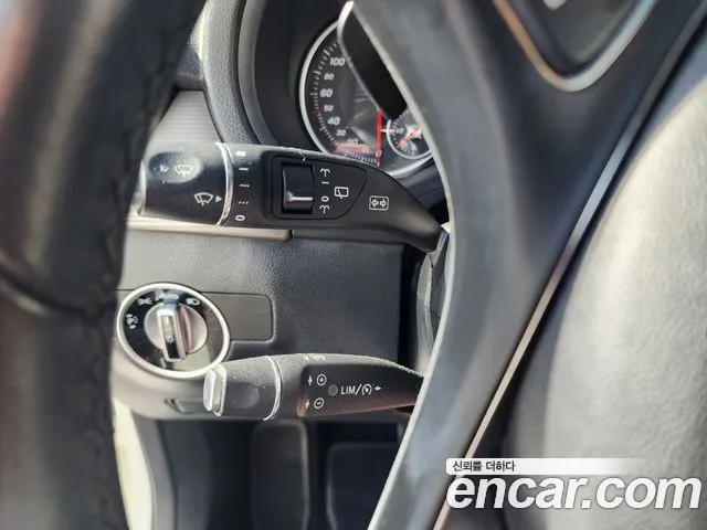 Mercedes-Benz B-Class — фото 15