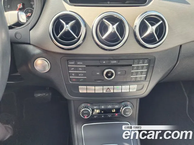 Mercedes-Benz B-Class — фото 17