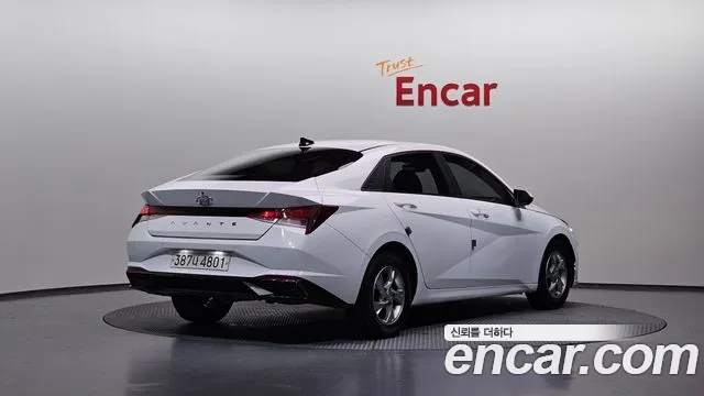 Hyundai Avante — фото 2
