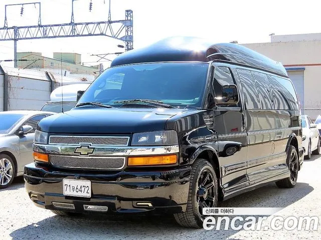 Chevrolet Express Van — фото 1