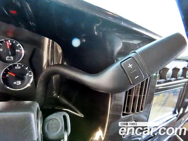 Chevrolet Express Van — фото 12