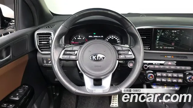 Kia Sportage — фото 11
