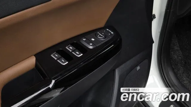 Kia Sportage — фото 15