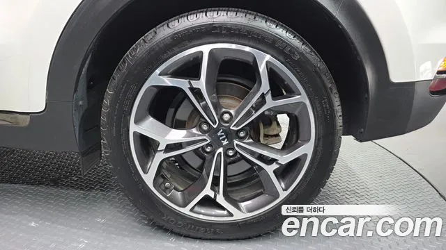 Kia Sportage — фото 21
