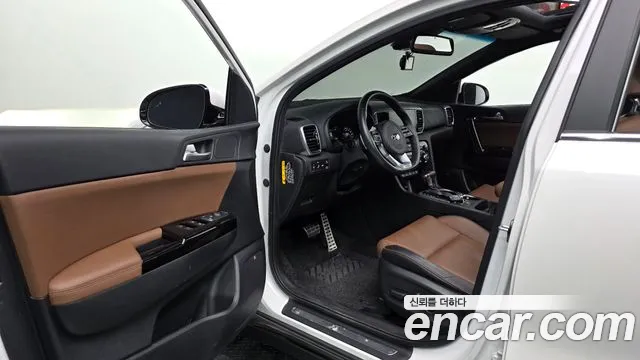Kia Sportage — фото 9