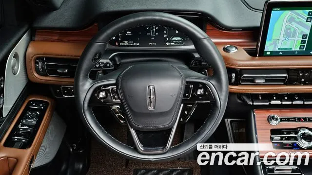 Lincoln Aviator — фото 13