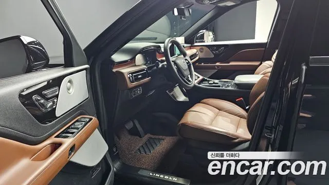 Lincoln Aviator — фото 10