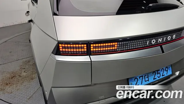 Hyundai Ioniq 5 — фото 23