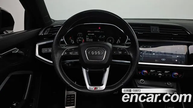 Audi Q3 — фото 12