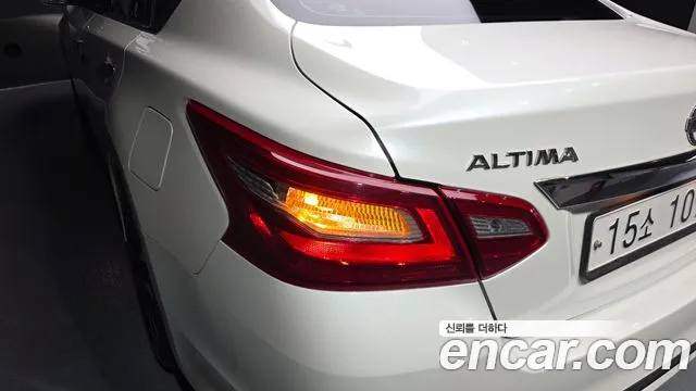 Nissan Altima — фото 22
