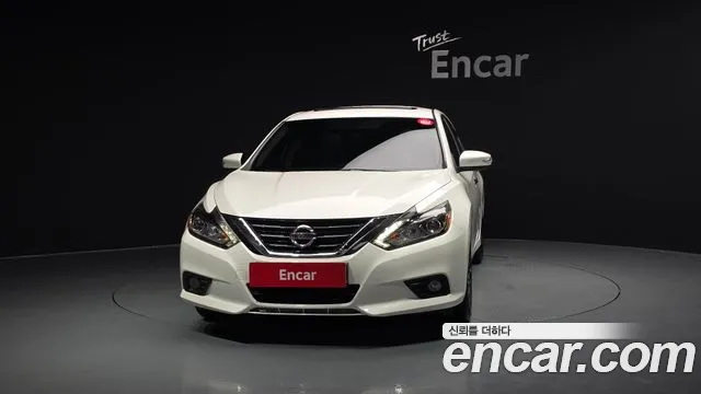 Nissan Altima — фото 3