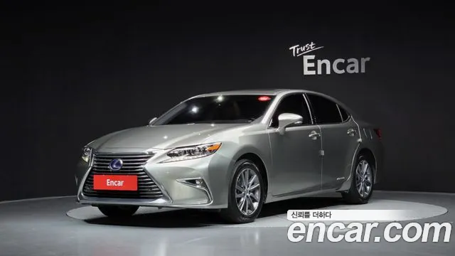 Lexus ES — фото 1