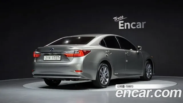 Lexus ES — фото 2