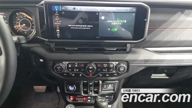 Jeep Wrangler — фото 13