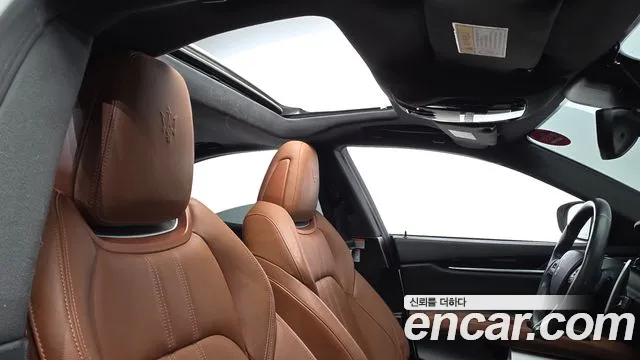 Maserati Ghibli — фото 19