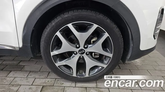 Kia Sportage — фото 21