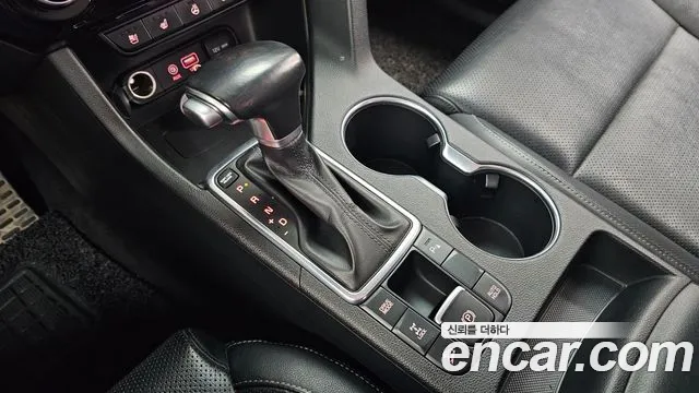 Kia Sportage — фото 9