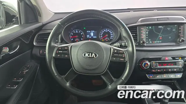 Kia Sorento — фото 15
