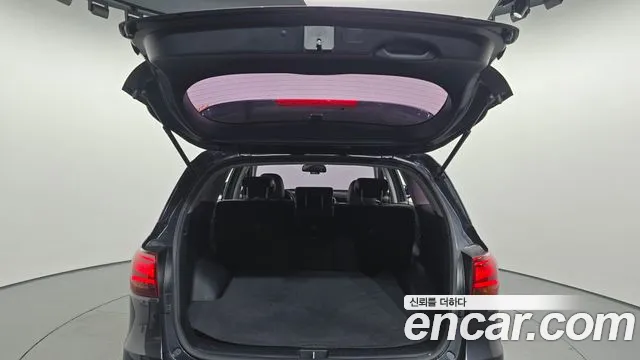 Kia Sorento — фото 18
