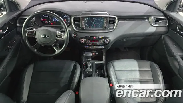 Kia Sorento — фото 7