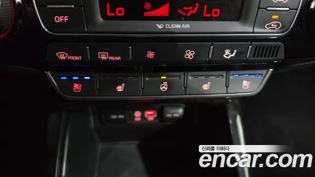 Kia Sorento — фото 31