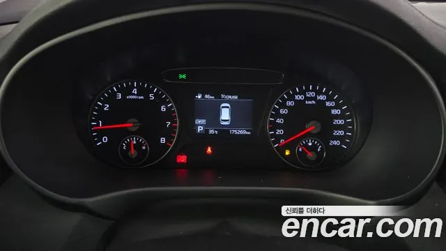 Kia Sorento — фото 8