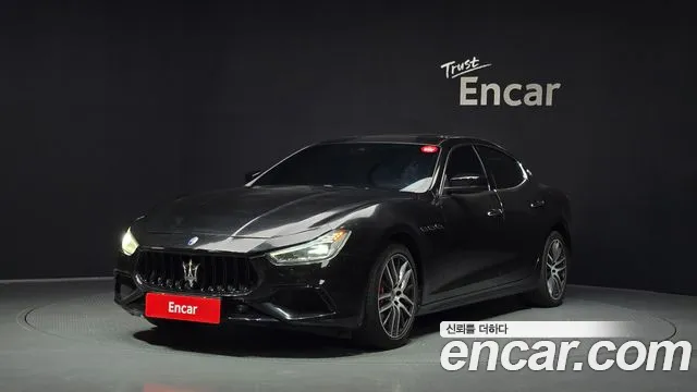 Maserati Ghibli — фото 1