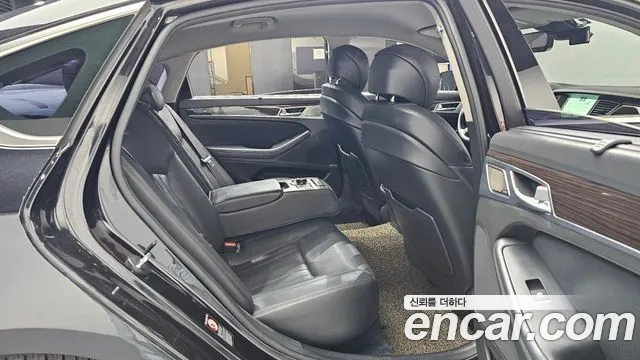 Genesis G80 — фото 10