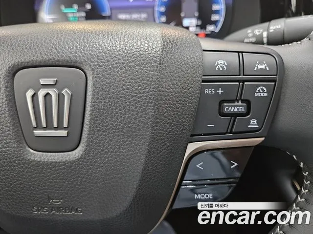 Toyota Crown — фото 13