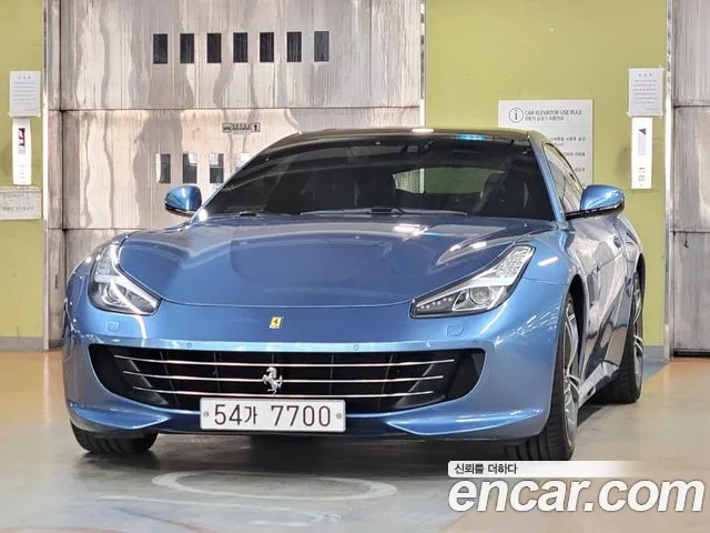 Ferrari GTC4 Lusso