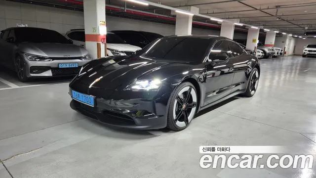Porsche Taycan