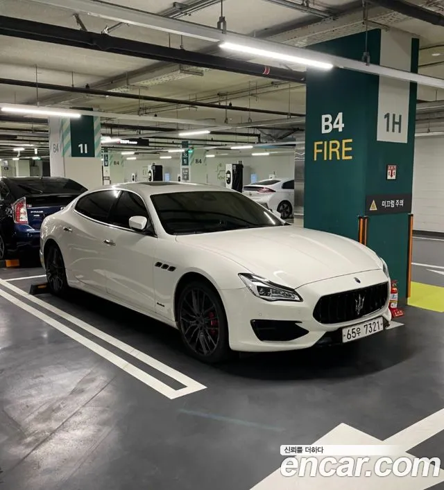 Maserati Quattroporte