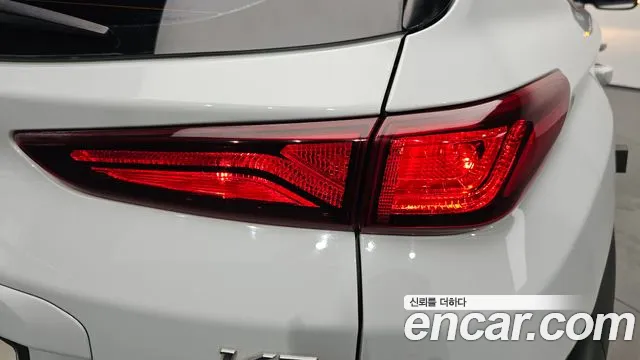 Hyundai Kona — фото 23