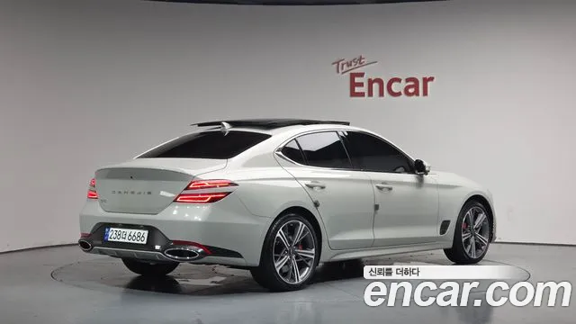 Genesis G70