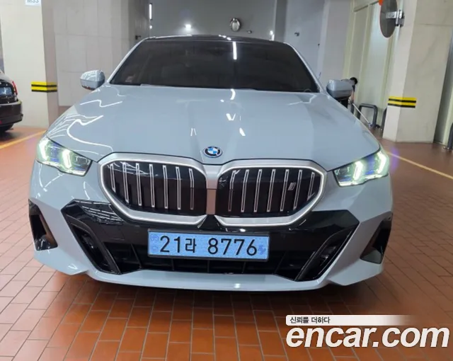 BMW i5