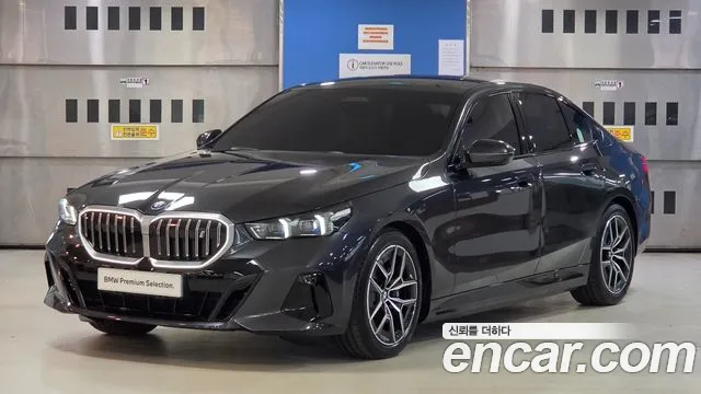 BMW i5