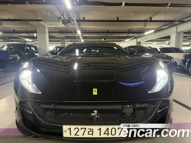 Ferrari 812
