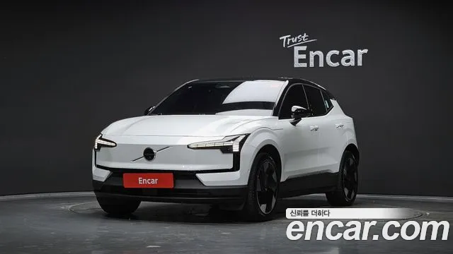 Volvo EX30