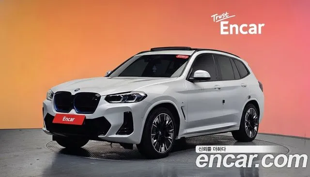BMW iX3 — фото 20