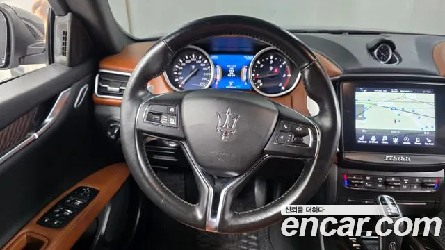 Maserati Ghibli — фото 13