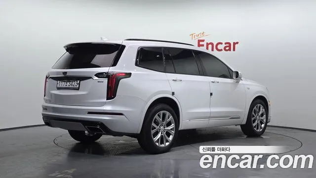 Cadillac XT6
