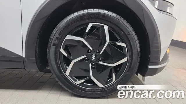 Hyundai Ioniq 5 — фото 21