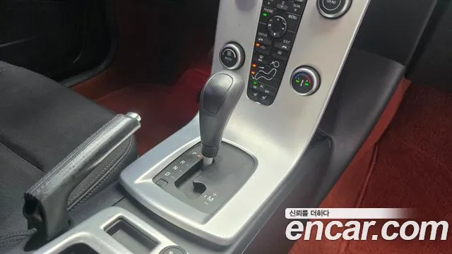 Volvo C30 — фото 18