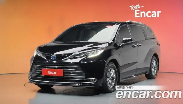 Toyota Sienna — фото 20