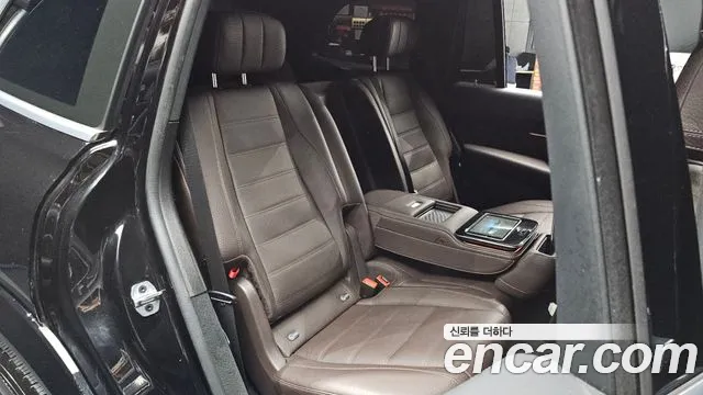 Mercedes-Benz GLS-Class — фото 26